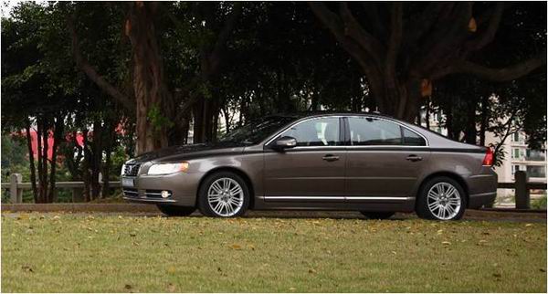 Volvo S80L T4 to hit China market in Dec