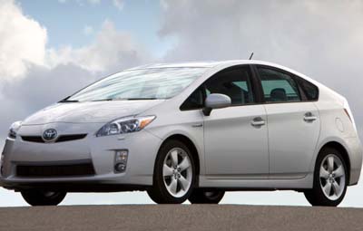 Toyota Prius on record sales pace in Japan