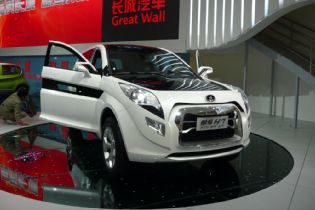 China's SUV sales surge 101% to 1.33M units in 2010