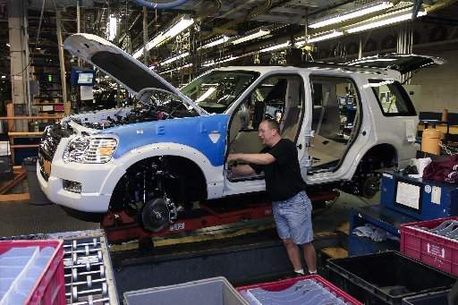 US: Ford workers close in on approving UAW contract