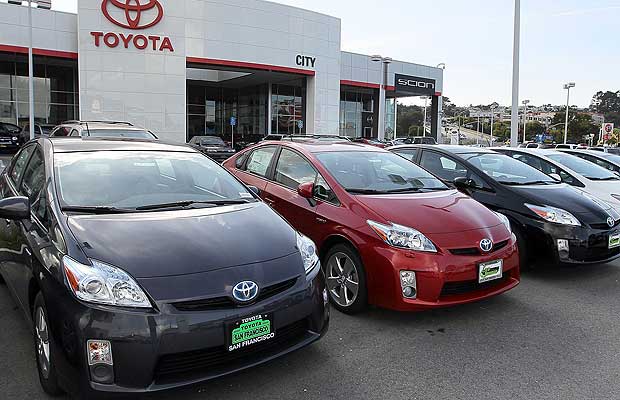 Auto sales lift Canadian wholesale sector in January