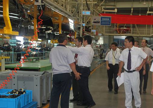 Zotye officials meet with Mitsubishi representatives