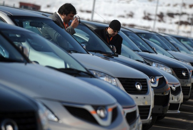 Chinese car makers shift focus to international market amid decrease in domestic sales