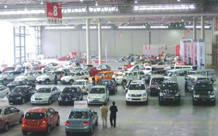 Passenger automobile sales in China fall in July