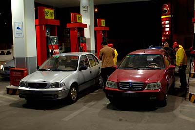 China raises gasoline, diesel prices by 3-5%