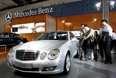 Daimler's Beijing JV starts auto leasing biz