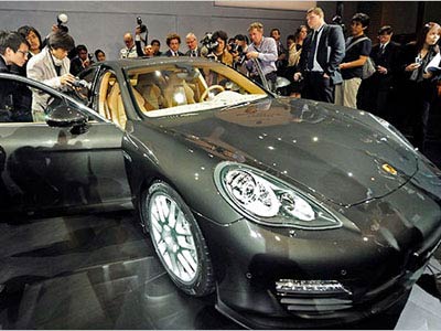Porsche chooses China for entry into sedans