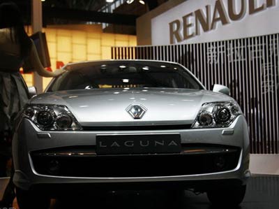 Renault builds China division to boost business