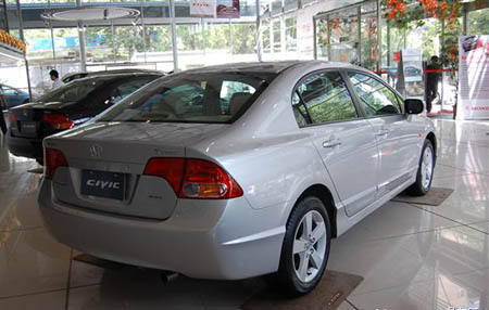 Dongfeng Honda ups '08 sales target, mulls new model