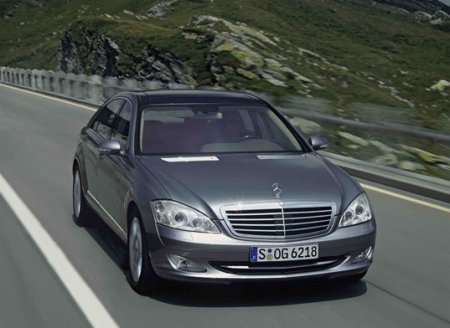 Mercedes-Benz recalls 1,483 S-Class sedans in China