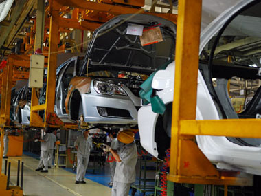 China mulling plan to cut car purchase tax