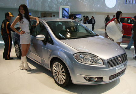 Fiat presents five bright models at Beijing auto show